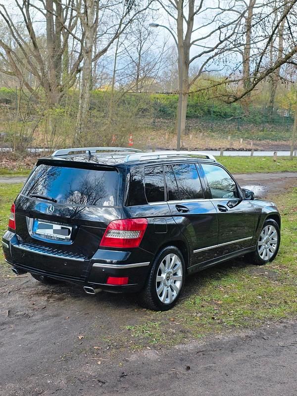Gebraucht Mercedes GLK200 143 PS (105 kW) 2012 Schwarz SUV