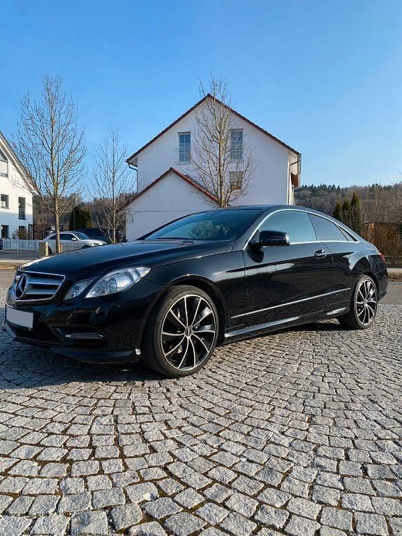 Schwarz Gebraucht 2013 Mercedes E350 Sport Coupé | 17.299 € (Superpreis) - Bild 1/4