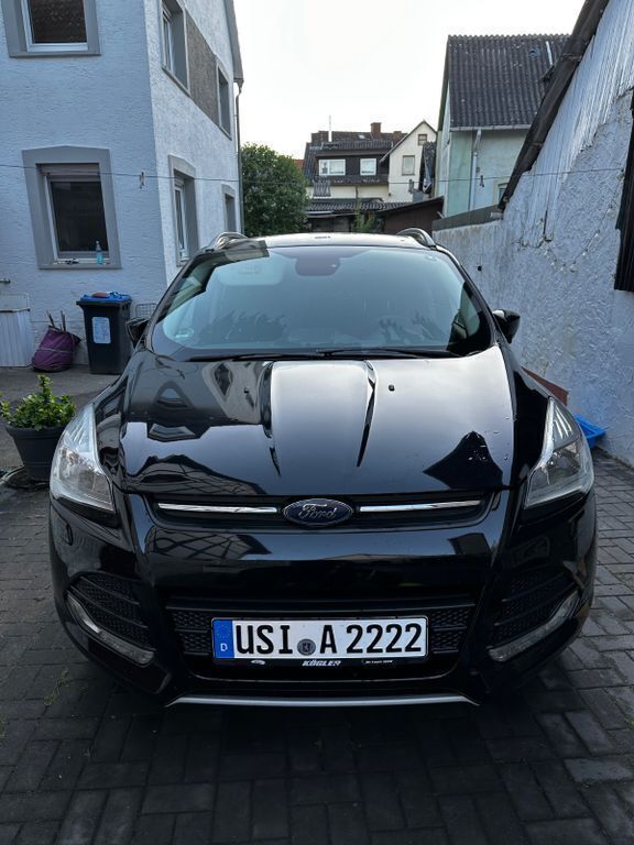 Schwarz Gebraucht 2016 Ford Kuga Trend SUV | 8.400 € (Fairer Preis) - Bild 1/4