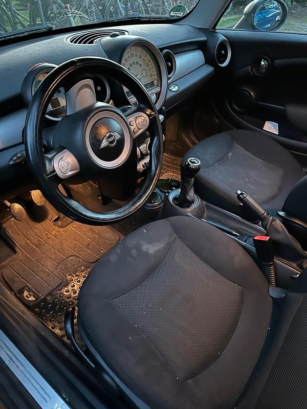 Gebraucht Mini Cooper 98 PS (72 kW) 2010 Kleinwagen