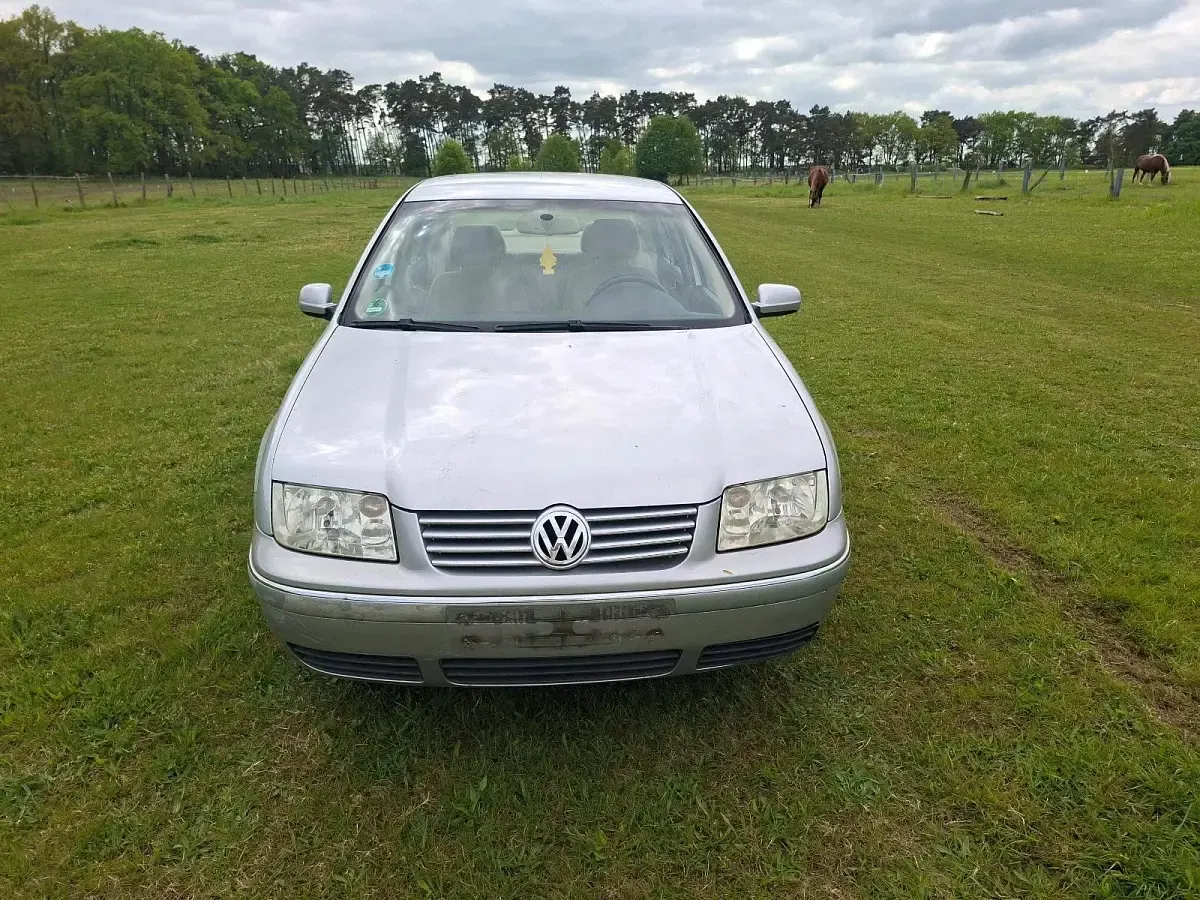 Gebraucht VW Bora 110 PS (80 kW) 2003 Grau Limousine
