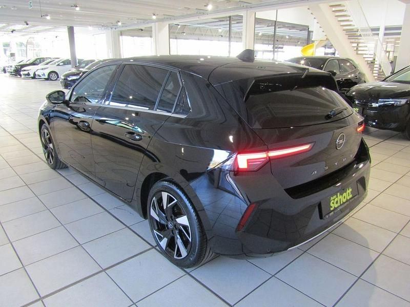 Gebraucht Opel Astra Elegance 131 PS (96 kW) 2022 Schwarz Kleinwagen