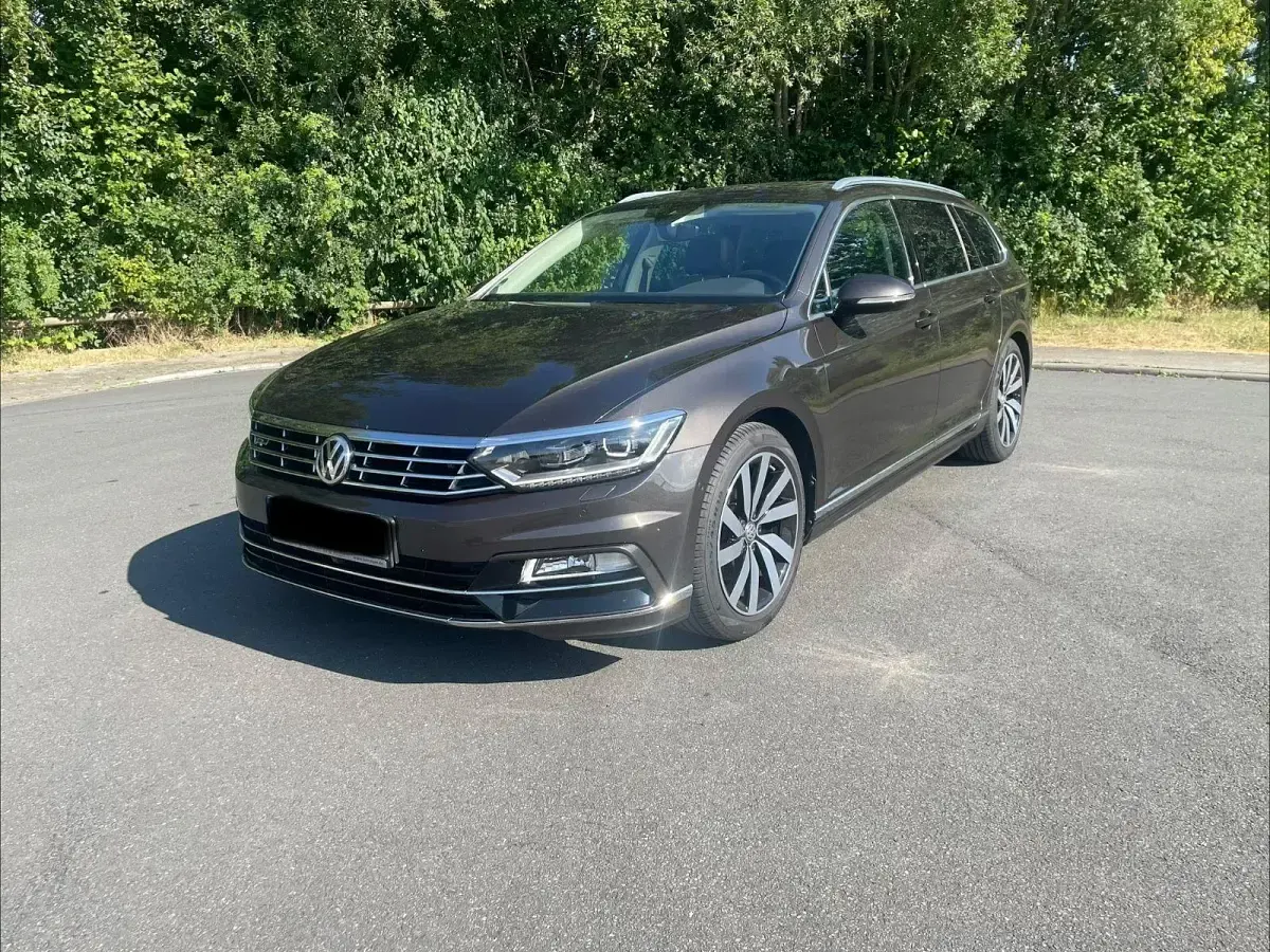 Gebraucht VW Passat R-line 220 PS (161 kW) 2018 Braun Kombi