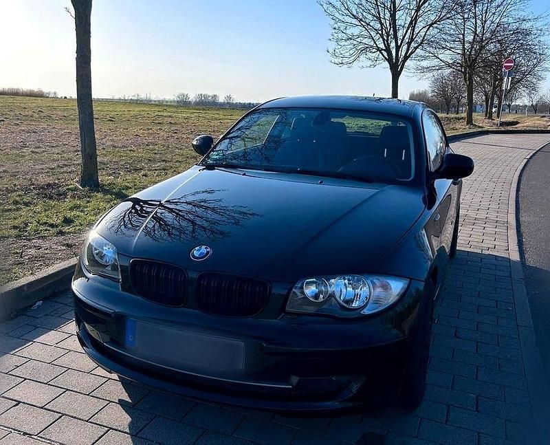 Gebraucht BMW 116 Efficient Dynamics 122 PS (89 kW) 2009 Schwarz Kleinwagen