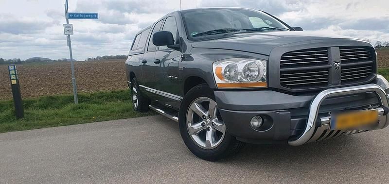 Gebraucht Dodge Ram 345 PS (253 kW) 2006 Grau Pickup