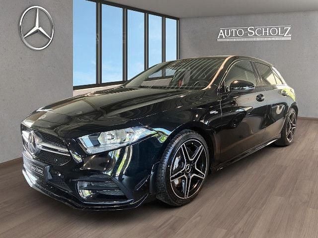 Schwarz Gebraucht 2021 Mercedes A35 AMG AMG Limousine | 32.885 € (Guter Preis) - Bild 1/4