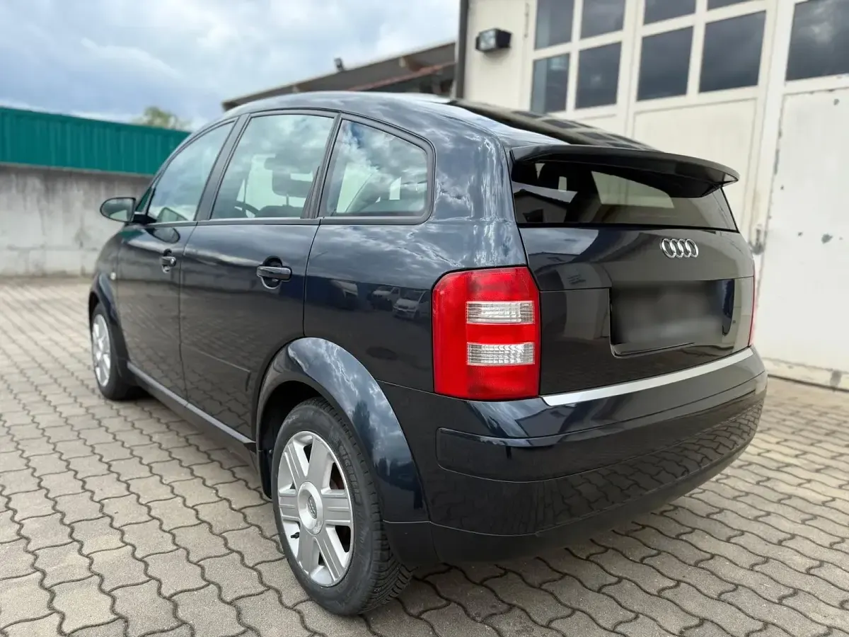 Gebraucht Audi A2 75 PS (55 kW) 2002 Schwarz Kleinwagen