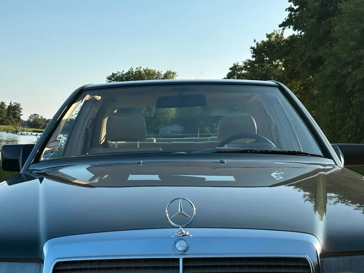 Gebraucht Mercedes E300 180 PS (132 kW) 1987 Grün Limousine