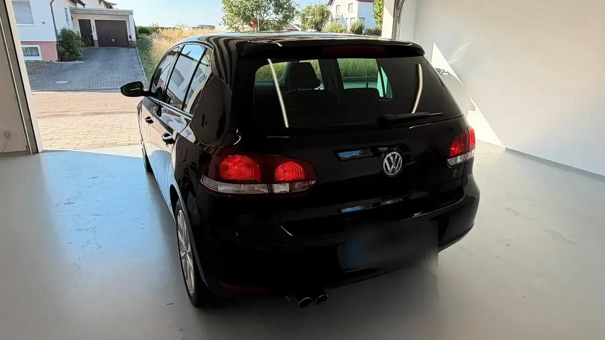 Gebraucht VW Golf VI 140 PS (102 kW) 2012 Schwarz Kleinwagen