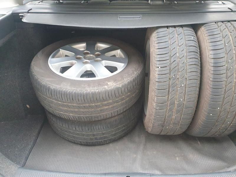 Silber Gebraucht 2005 Skoda Fabia Comfort Kombi | 650 € (Fairer Preis) - Bild 1/4