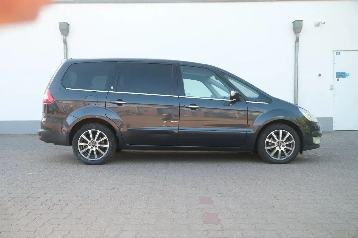 Używany Ford Galaxy 163 KM (119 kW) 2011 Czarny Minivan