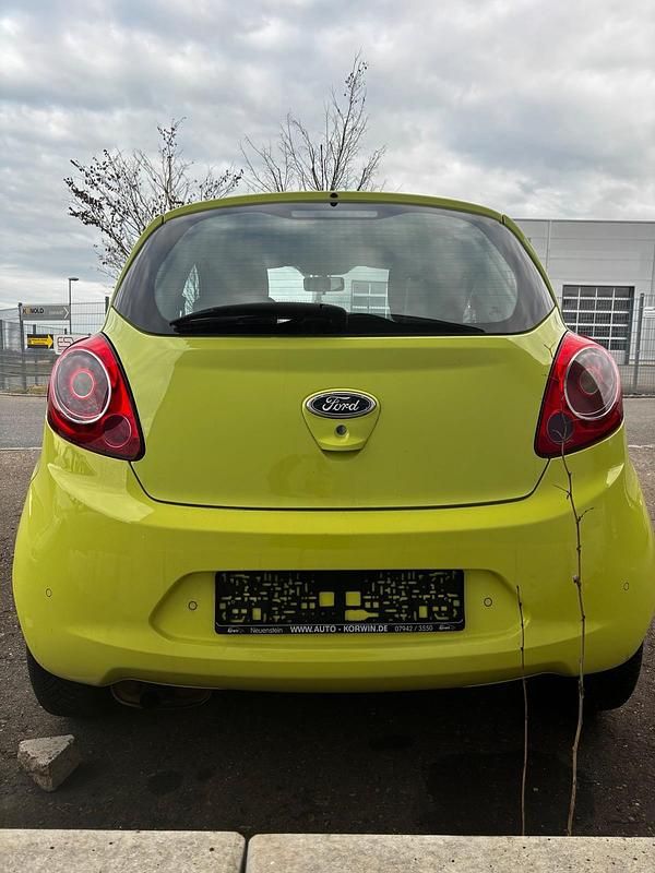 Second-hand Ford Ka 75 CP (55 kW) 2012 Andere farben Hatchback