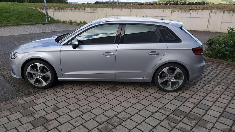 Gebraucht Audi A3 Ambiente 125 PS (91 kW) 2014 Silber Kombi