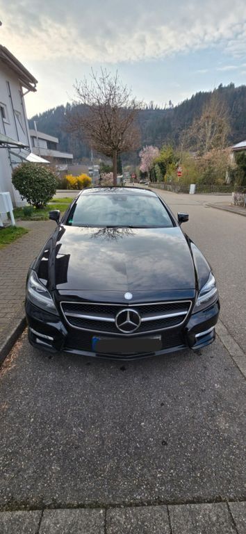Schwarz Gebraucht 2012 Mercedes CLS350 Shooting Brake Kombi | 16.500 € (Fairer Preis) - Bild 1/4