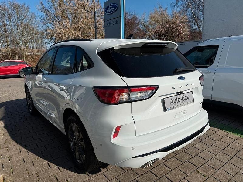 Gebraucht Ford Kuga ST-Line X 152 PS (111 kW) 2022 Weiß SUV