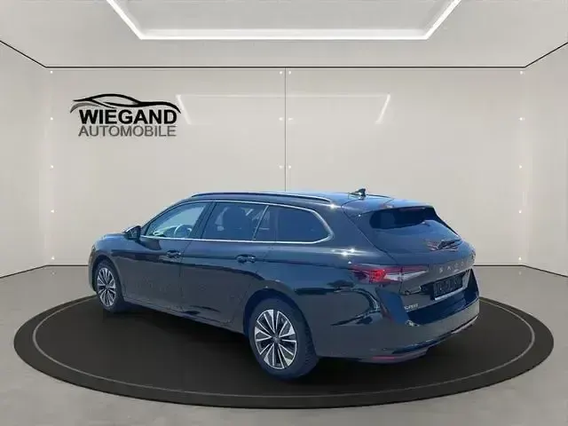 Gebraucht Skoda Superb Selection 150 PS (110 kW) 2025 Schwarz Kombi