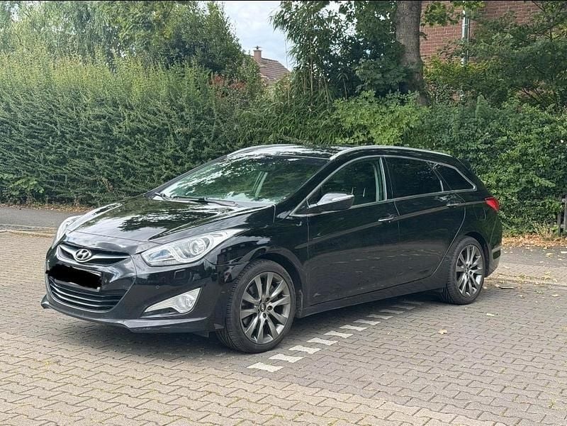 Schwarz Gebraucht 2014 Hyundai i40 Edition Kombi | 5.800 € (Guter Preis) - Bild 1/4