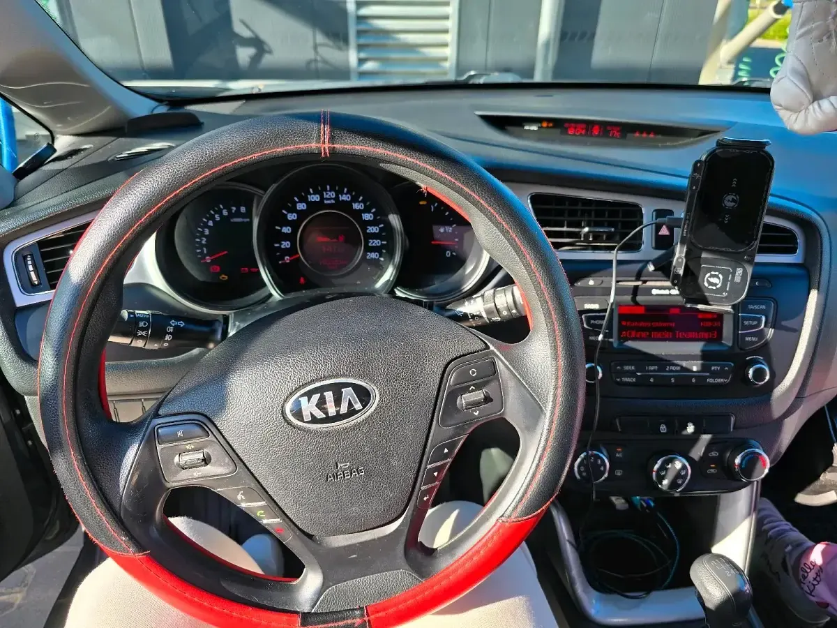 Gebraucht Kia Ceed 2014 Schwarz Kleinwagen