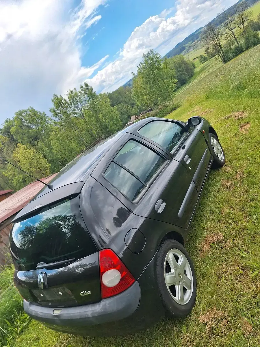 Gebraucht Renault Clio II 75 PS (55 kW) 2001 Schwarz Kleinwagen