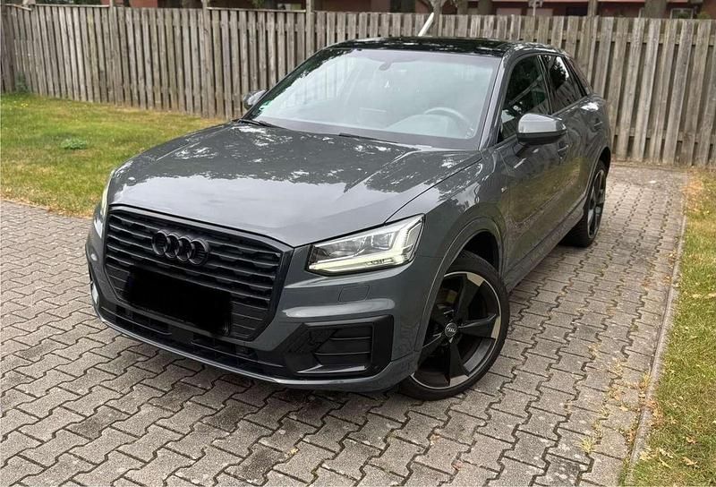 Grau Gebraucht 2017 Audi Q2 Sport SUV | 23.500 € (Teuer) - Bild 1/4