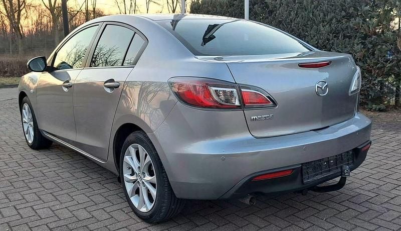 Gebraucht Mazda 3 Exclusive-Line 105 PS (77 kW) 2010 Silber Limousine