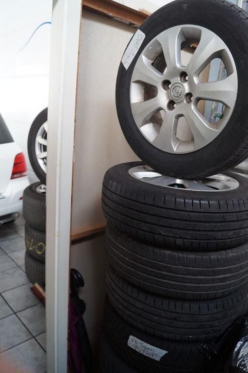 Gebraucht Opel Agila Edition 86 PS (63 kW) 2009 Rot Kleinwagen