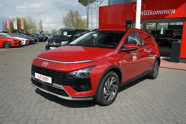Neu Hyundai Bayon 101 PS (74 kW) 2025 Rot SUV