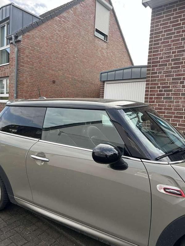 Gebraucht Mini John Cooper Works 231 PS (169 kW) 2019 Kleinwagen