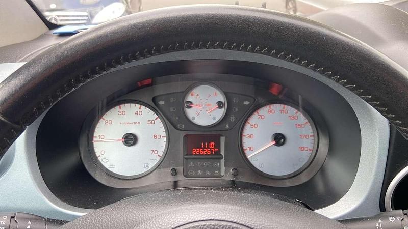 Gebraucht 2015 Citroën Berlingo Van / Kleinbus | 4.250 € (Guter Preis) - Bild 1/4