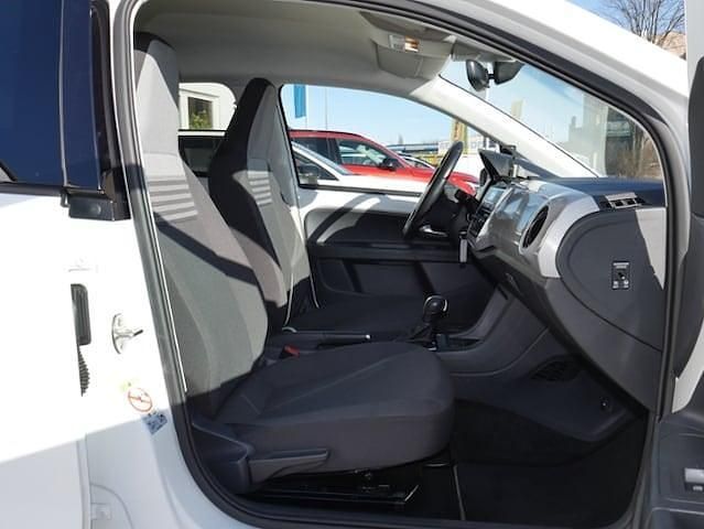 Gebraucht VW e-up! Style 61 kW (83 PS) 2023 Kleinwagen
