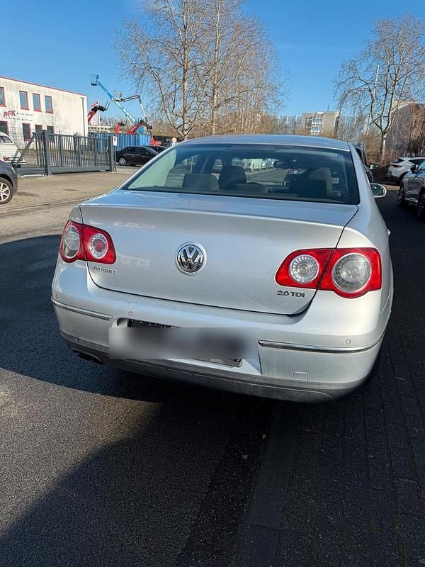 Gebraucht VW Passat 140 PS (102 kW) 2008 Silber Limousine