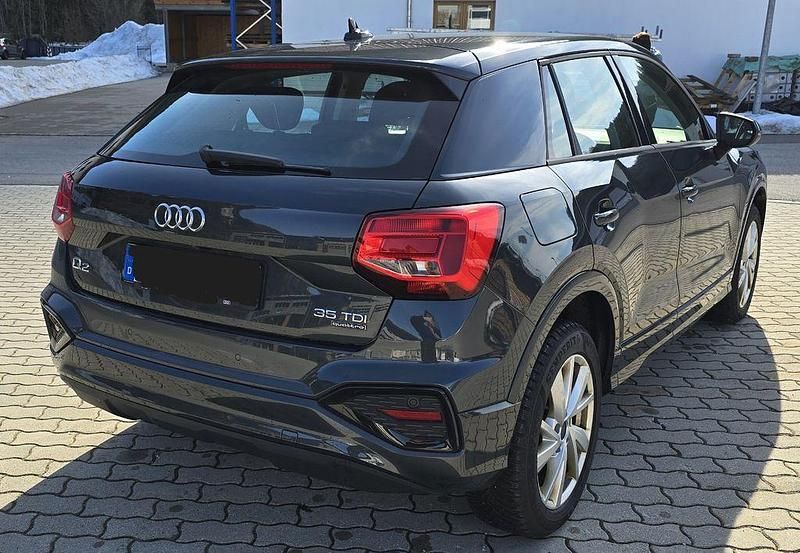 Gebraucht Audi Q2 Advanced 150 PS (110 kW) 2022 Grau SUV