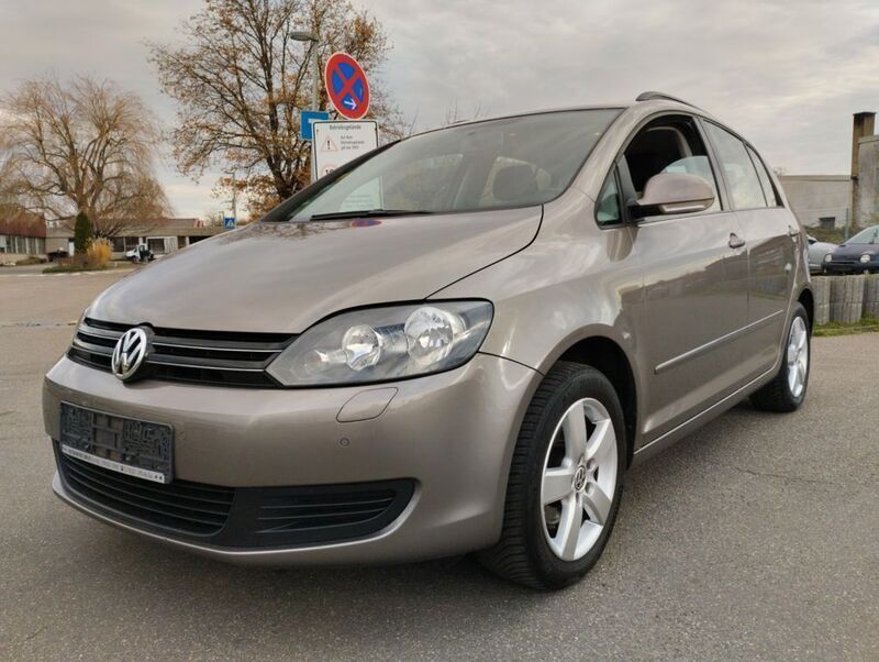 Braun Gebraucht 2012 VW Golf VII Comfortline Limousine | 6.800 € (Guter Preis) - Bild 1/4