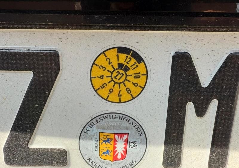 Gebraucht Mercedes E220 150 PS (110 kW) 2002 Schwarz Limousine