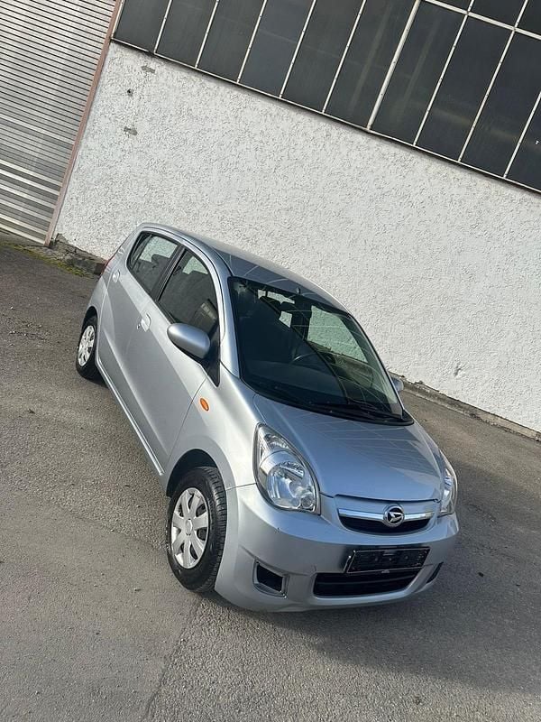 Silber Gebraucht 2008 Daihatsu Cuore Kleinwagen | 1.600 € (Fairer Preis) - Bild 1/4