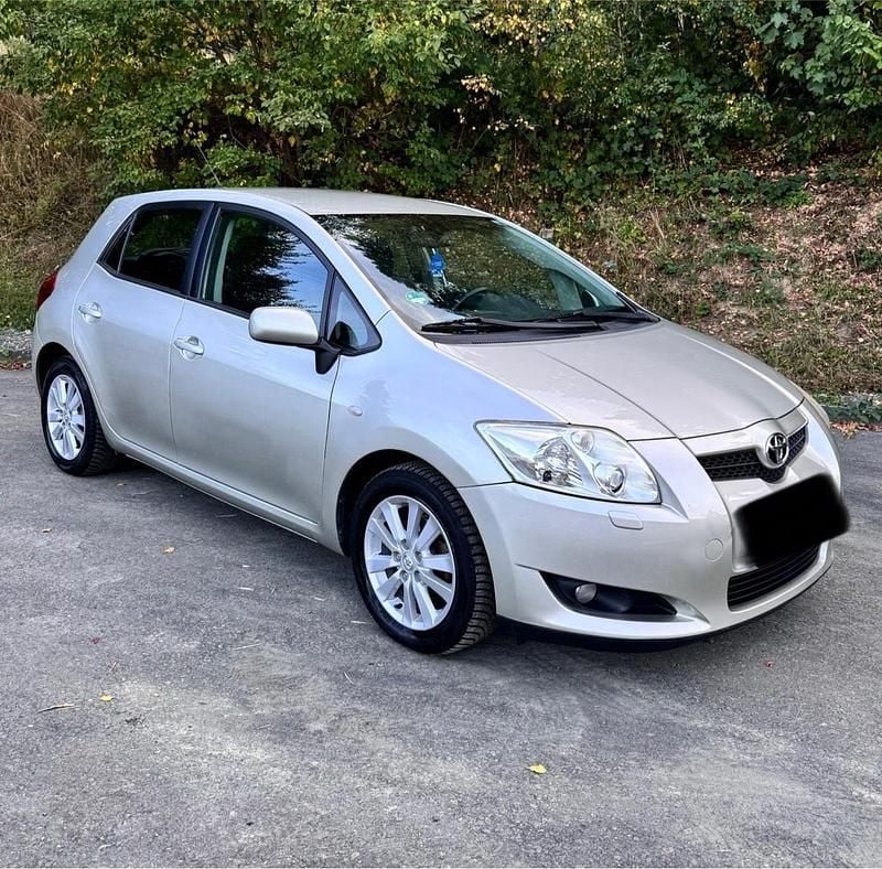 Silber Gebraucht 2008 Toyota Auris Limousine | 4.950 € (Guter Preis) - Bild 1/4