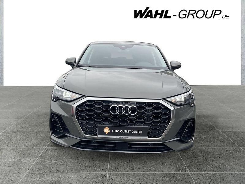 Gebraucht Audi Q3 Sportback Basis 150 PS (110 kW) 2024 Grau SUV