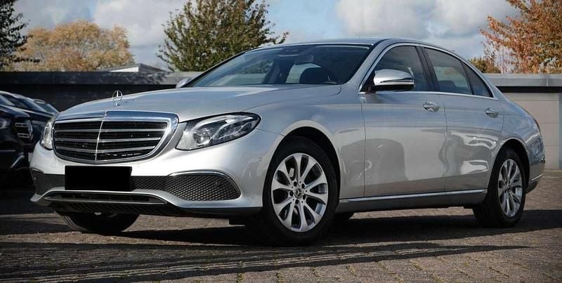 Gebraucht Mercedes E220 Exclusive 194 PS (142 kW) 2017 Silber Limousine