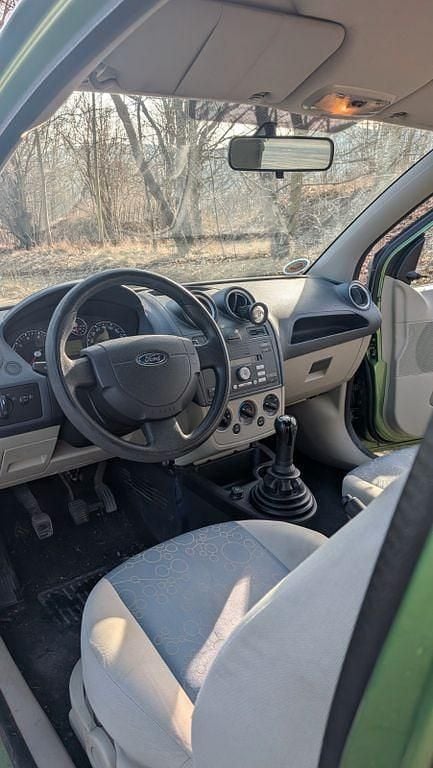 Gebraucht Ford Fiesta 60 PS (44 kW) 2005 Grün Kleinwagen