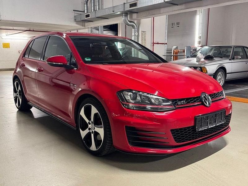 Gebraucht VW Golf VII GTI 220 PS (161 kW) 2016 Tornadorot Limousine