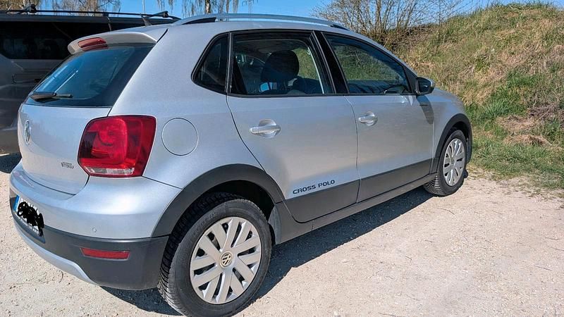 Gebraucht VW Polo Cross 105 PS (77 kW) 2012 Silber Kleinwagen