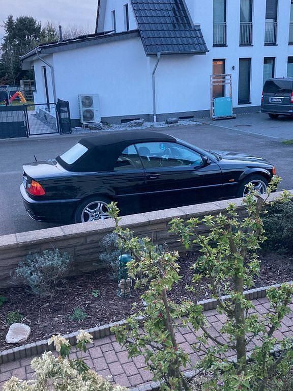 Gebraucht BMW 318 Cabriolet 143 PS (105 kW) 2003 Schwarz Cabrio