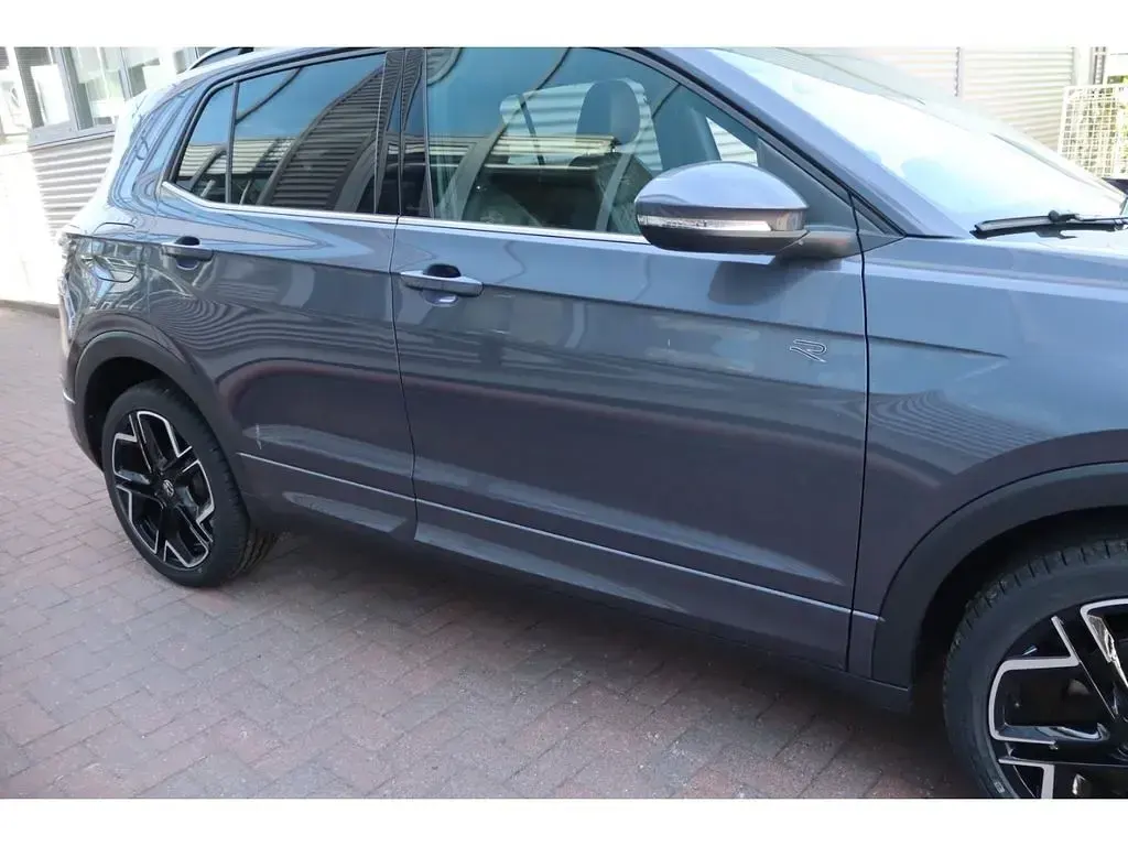 Neu VW T-Cross R-line 150 PS (110 kW) 2025 Rauchgrau metallic SUV