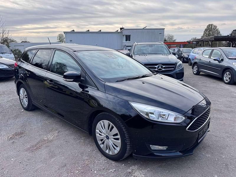 Gebraucht Ford Focus 95 PS (69 kW) 2018 Schwarz Kombi