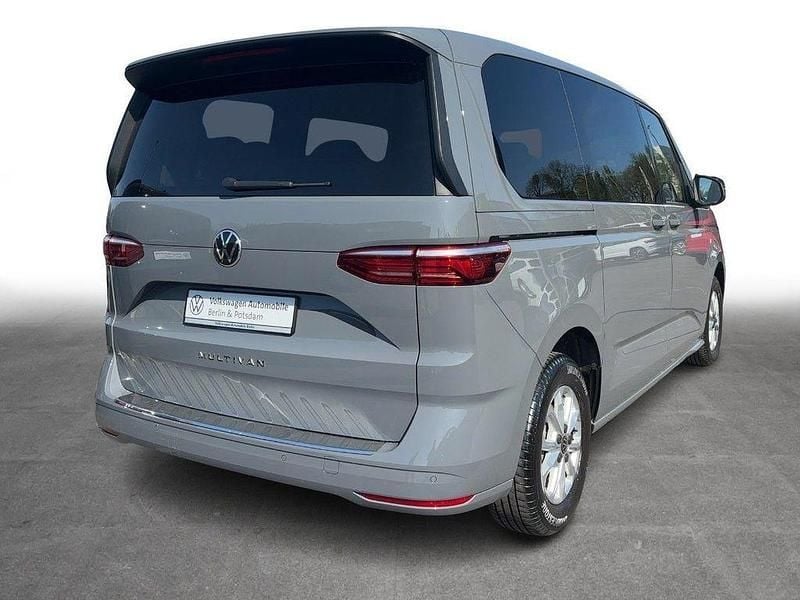 Gebraucht VW T7 Basis 136 PS (100 kW) 2024 Grau Van