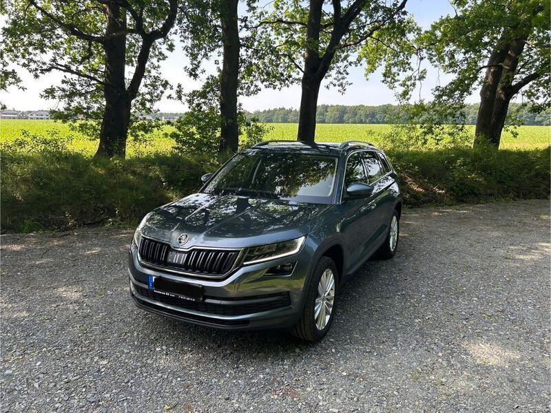 Grau Gebraucht 2020 Skoda Kodiaq Style SUV | 23.900 € (Superpreis) - Bild 1/4