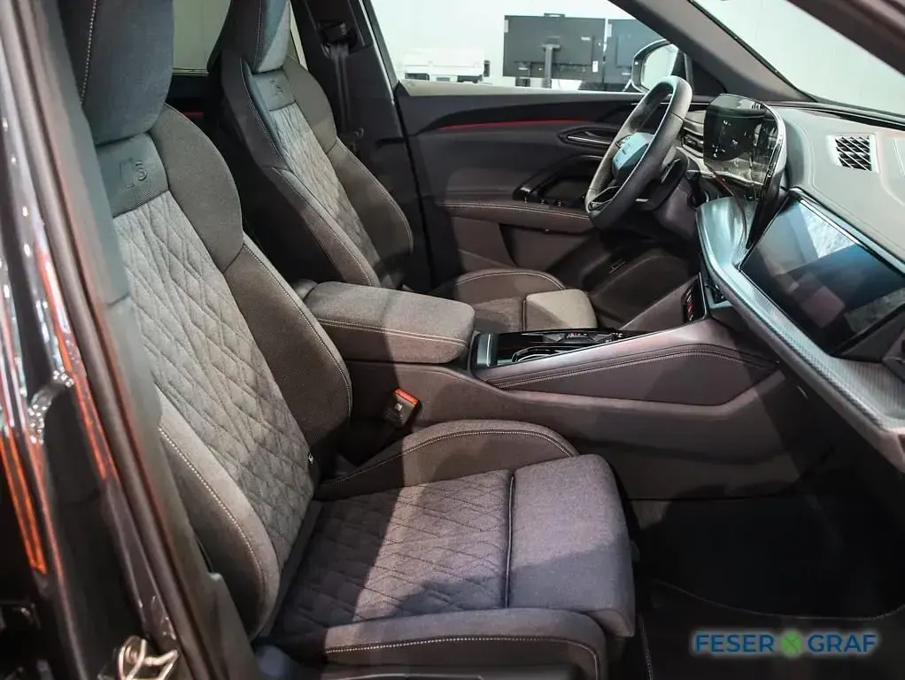 Neu Audi Q5 S-Line 204 PS (150 kW) 2025 Grau (tamboragrau metallic) SUV