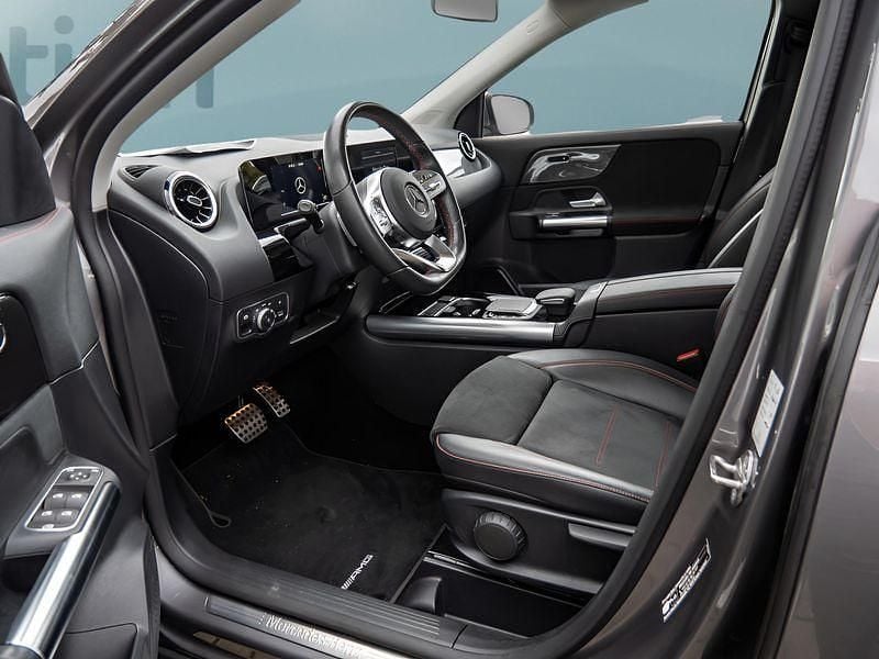 Gebraucht Mercedes GLA200 163 PS (119 kW) 2022 Grau SUV