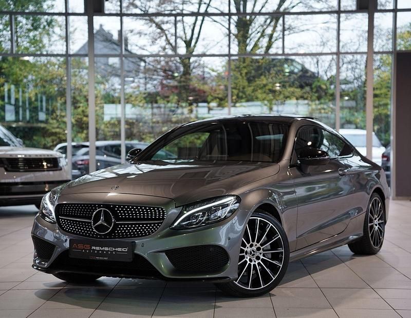 Selenitgrau metalliclack Gebraucht 2017 Mercedes C300 AMG line Coupé | 30.800 € (Teuer) - Bild 1/3