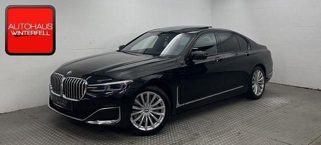 Gebraucht BMW 740 Executive 340 PS (250 kW) 2021 Black sapphire metal (metallic) Limousine